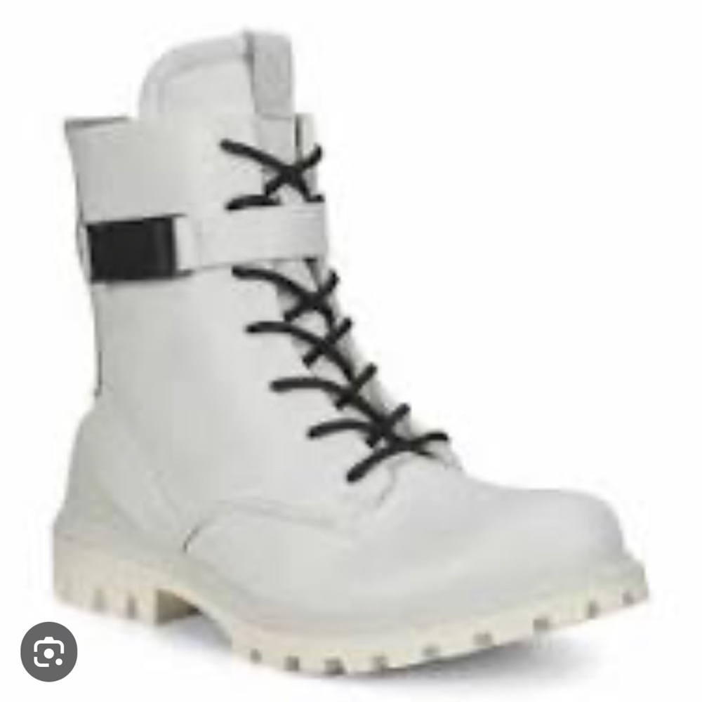 Ecco tredtray womens moto boots- white size 37